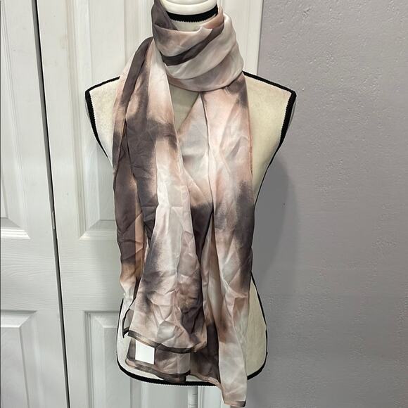 Nordstrom Herringbone Silk Scarf in Grey Floral Blast - Picture 2 of 4